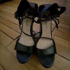 Black Size 5 Wedges